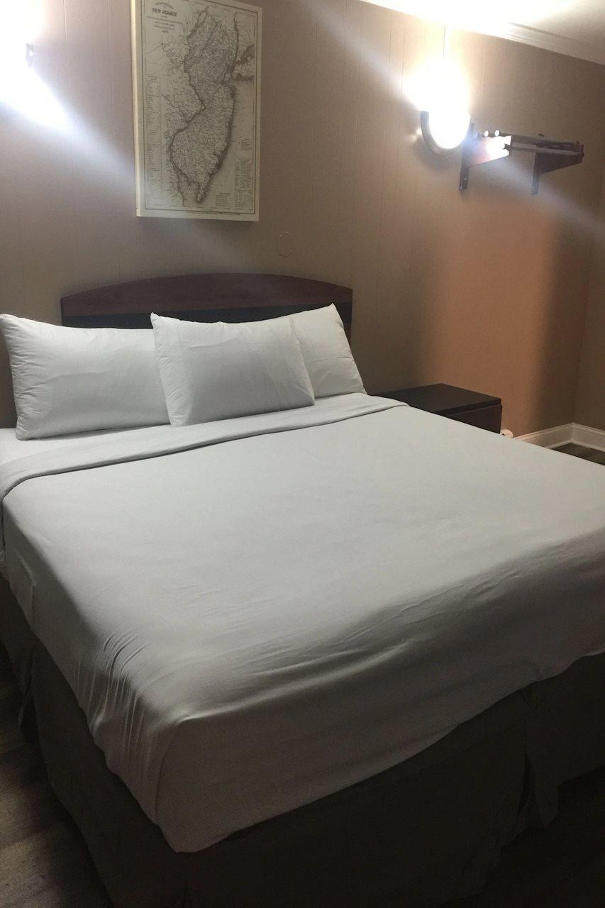 Americas Best Value Inn Avenel Woodbridge Extérieur photo