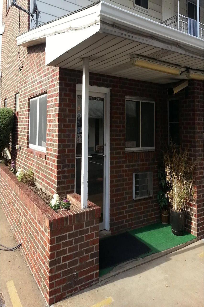 Americas Best Value Inn Avenel Woodbridge Extérieur photo