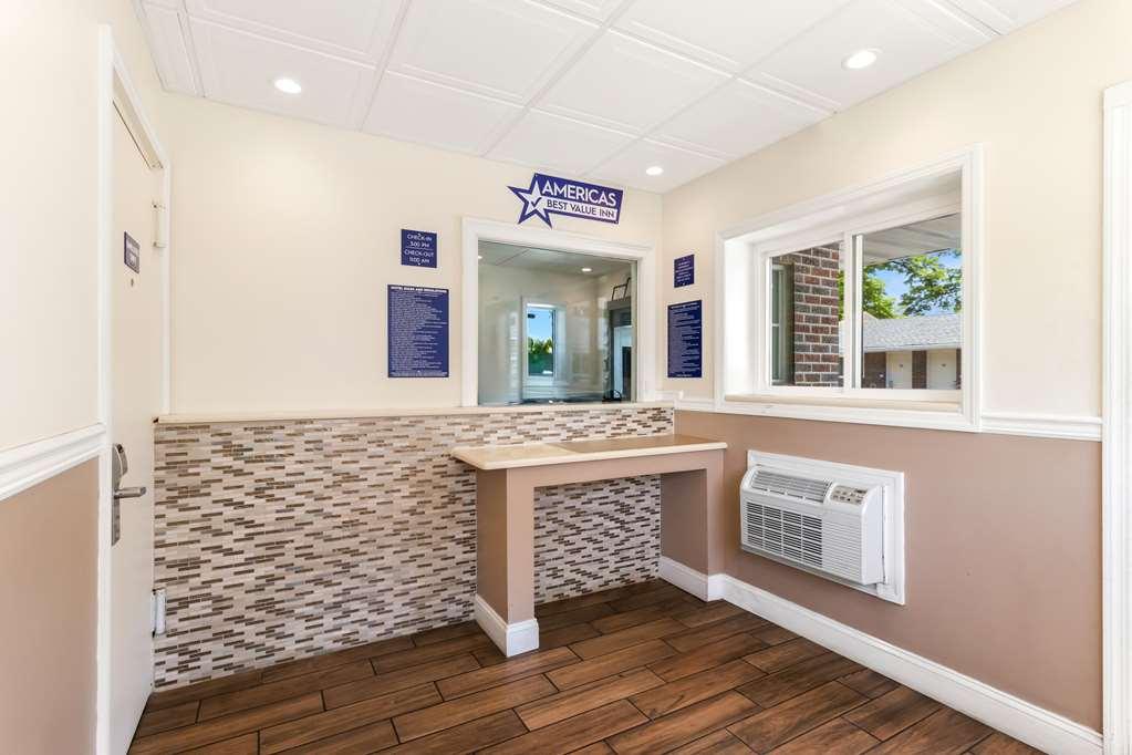 Americas Best Value Inn Avenel Woodbridge Intérieur photo