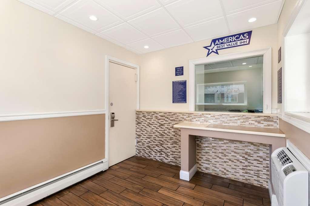 Americas Best Value Inn Avenel Woodbridge Intérieur photo